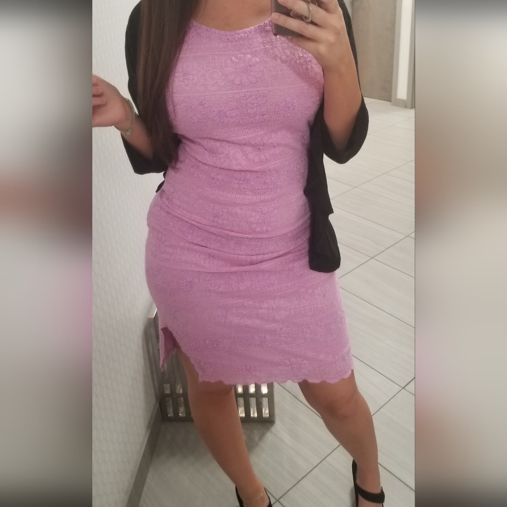 Newport News lavendar dress with embroidery